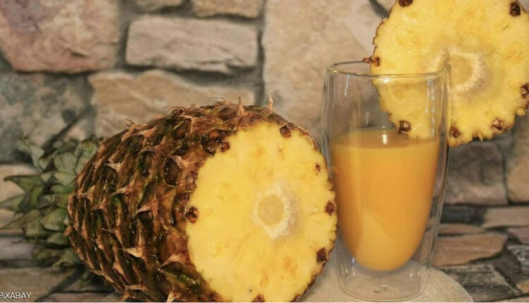 عصير فاكهة لذيذ يحارب السعال المزمن وانتفاخ البطن