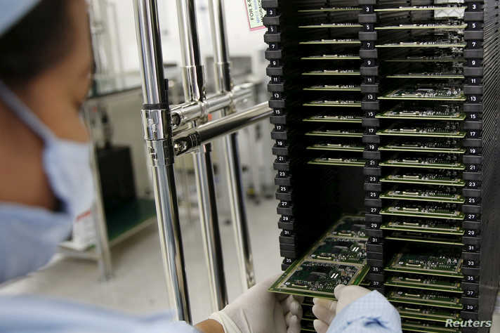 توفير الرقائق الإليكترونية سيظل تحديا هذا العام